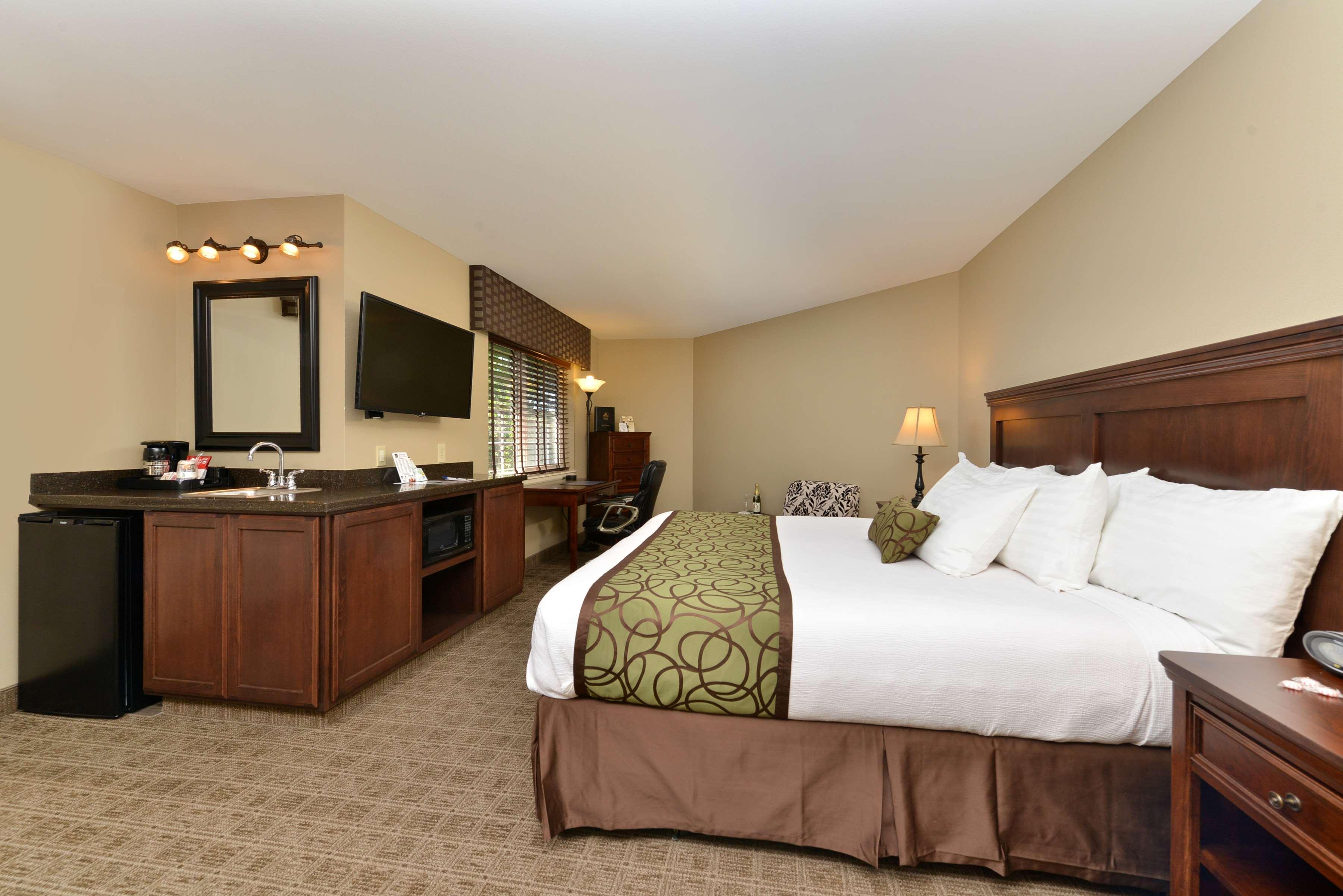 Best Western Plus Kennewick Inn Exterior photo